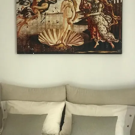 Connie S Free Parking Апартаменти