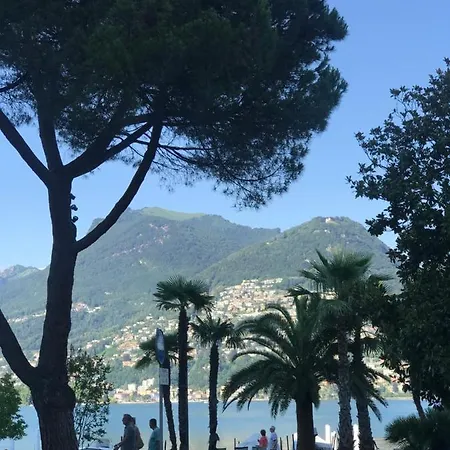 Connie S Free Parking Апартаменти